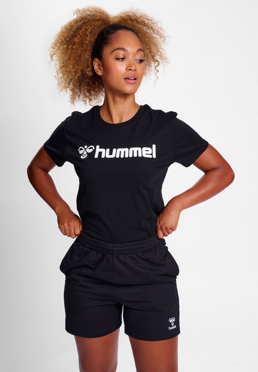 Футболка с принтом GO 2 0 LOGO S/S Hummel, цвет black
Футболка с принтом GO 2 0 LOGO S/S Hummel, цвет black