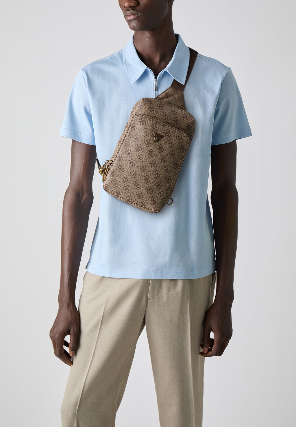 Сумка через плечо MILANO CROSSOVER - Across body bag Guess, бежевый
Сумка через плечо MILANO CROSSOVER - Across body bag Guess, бежевый