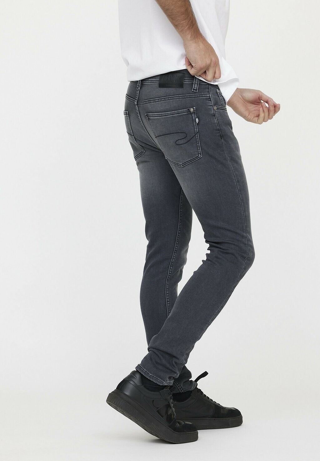 Джинсы облегающего кроя Lee Cooper, темно-серый
Джинсы облегающего кроя Lee Cooper, темно-серый