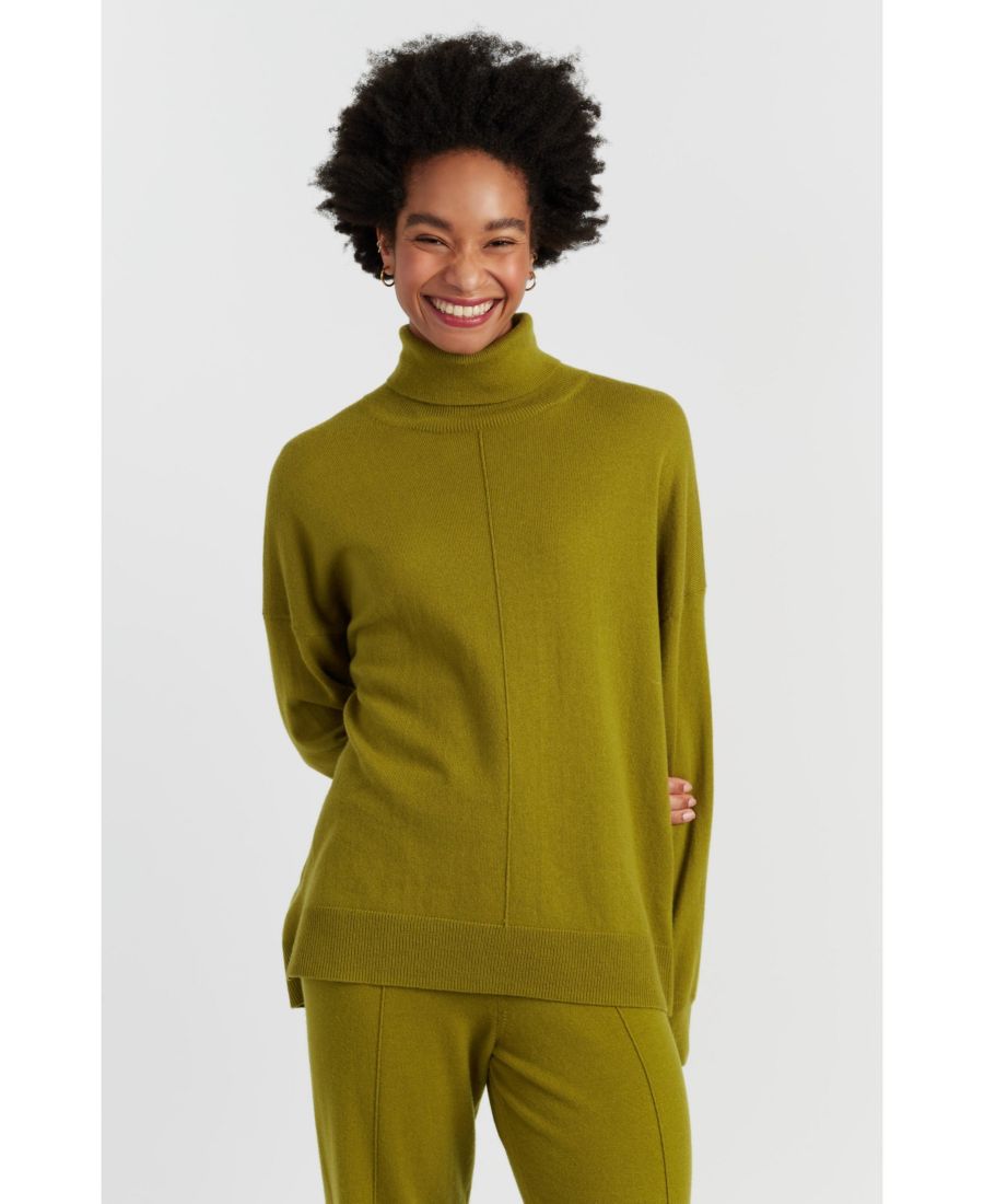 Женский свободный свитер с высоким воротником из шерсти и кашемира Chinti & Parker, Olive
Женский свободный свитер с высоким воротником из шерсти и кашемира Chinti & Parker, Olive