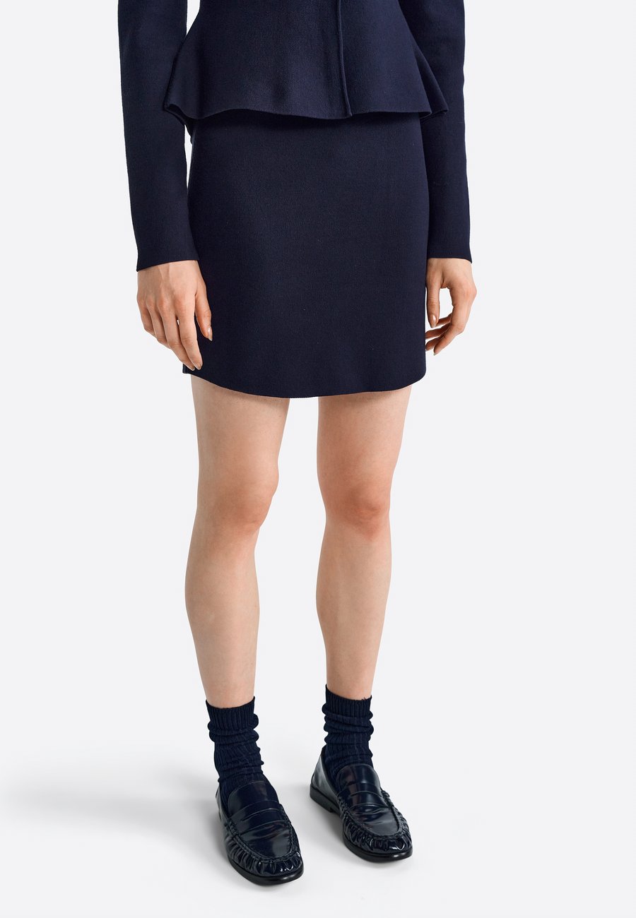 Юбка Rich & Royal Mini skirt, Midnight Blue/Dark Blue
Юбка Rich & Royal Mini skirt, Midnight Blue/Dark Blue