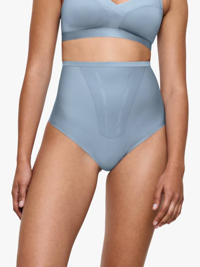 Стринги с высокой талией из сетки Powermesh Triumph
Стринги с высокой талией из сетки Powermesh Triumph