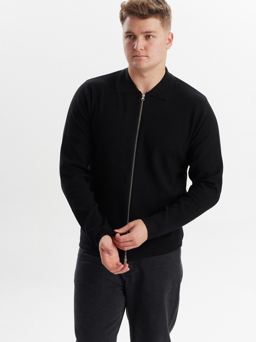 Вязаный кардиган Dxnmxrk DXGeorg, черный
Вязаный кардиган Dxnmxrk DXGeorg, черный