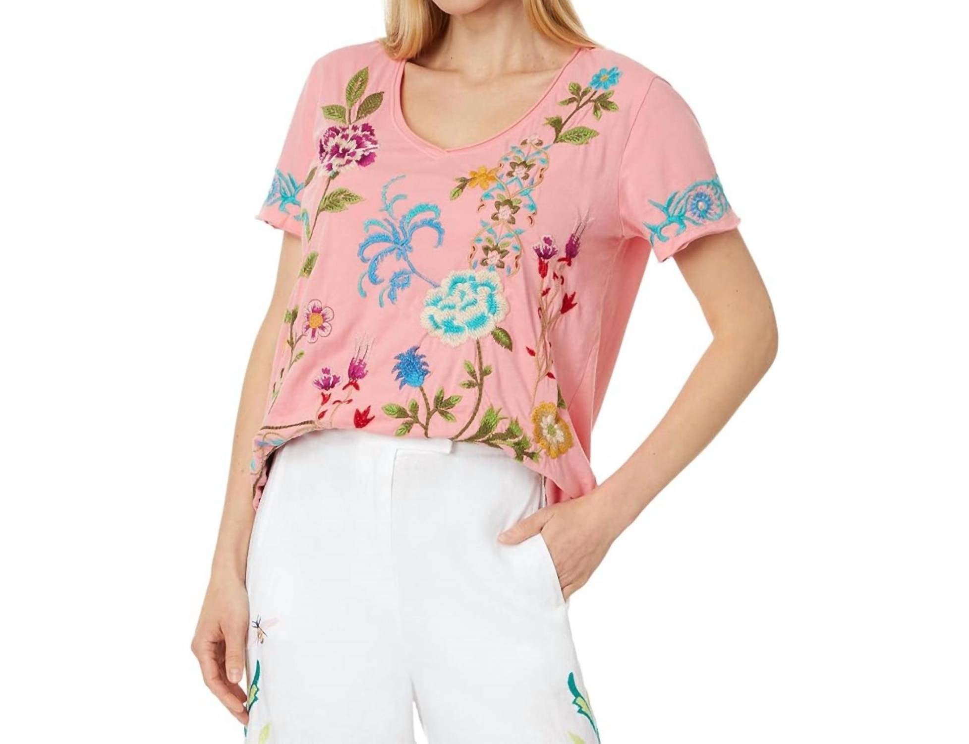 Футболка Sheri Everyday в цвете коралловый закат Johnny Was
Футболка Sheri Everyday в цвете коралловый закат Johnny Was