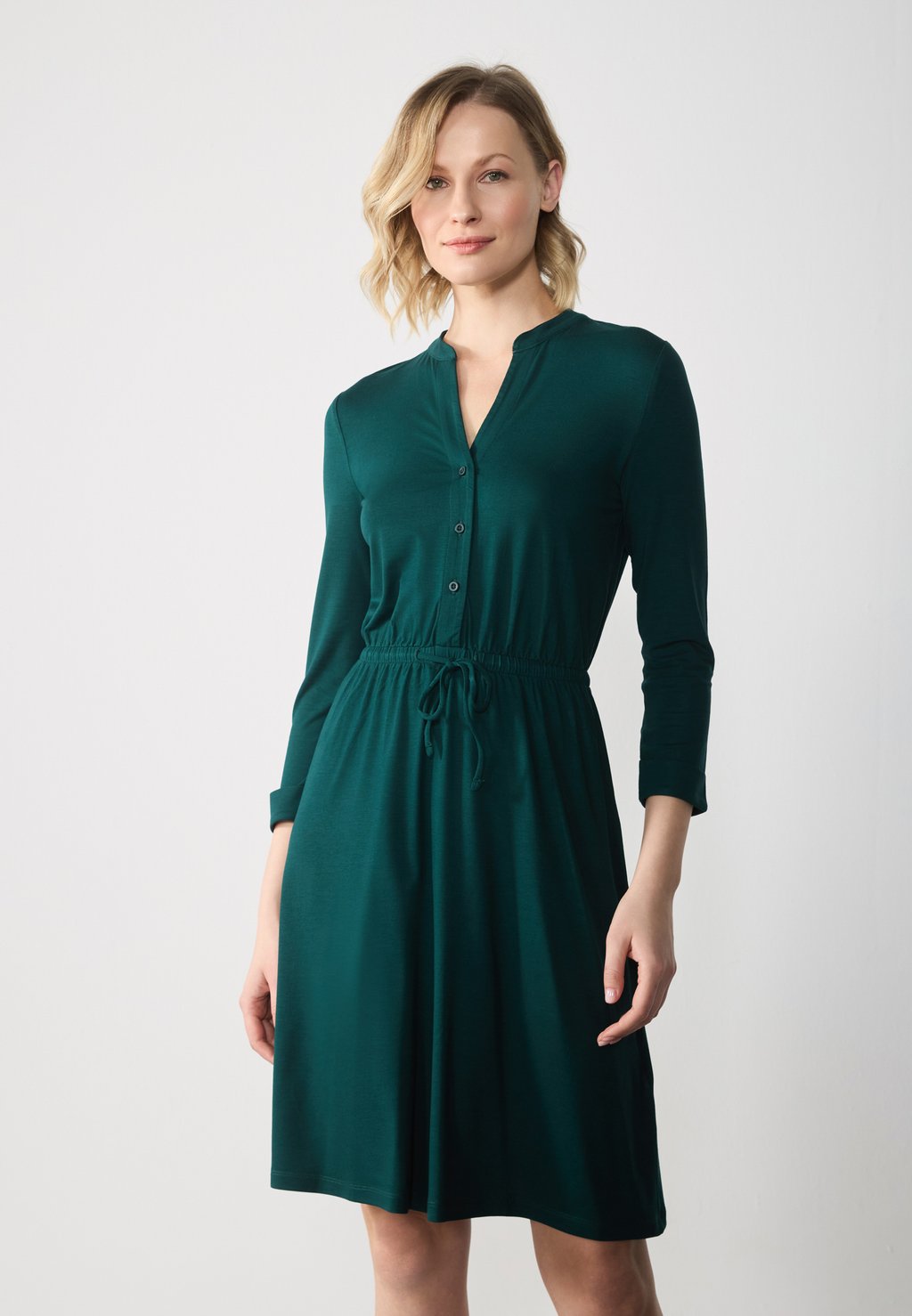 Платье из джерси Anna Field by Zalando, темно-зеленый
Платье из джерси Anna Field by Zalando, темно-зеленый