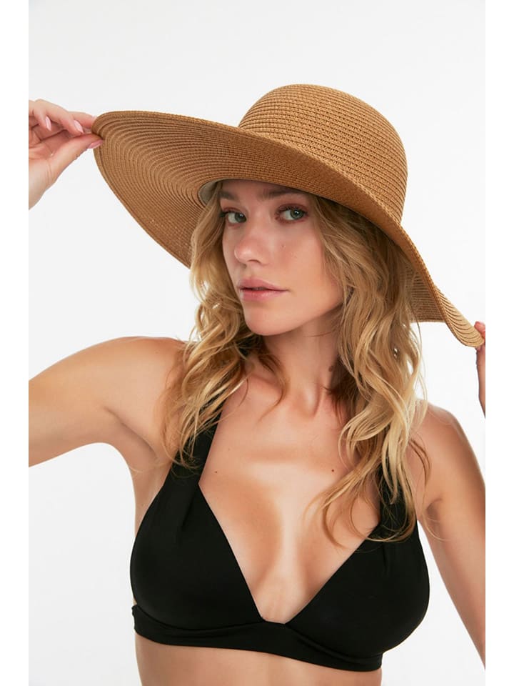 Шляпа trendyol, бежевый
Шляпа trendyol, бежевый