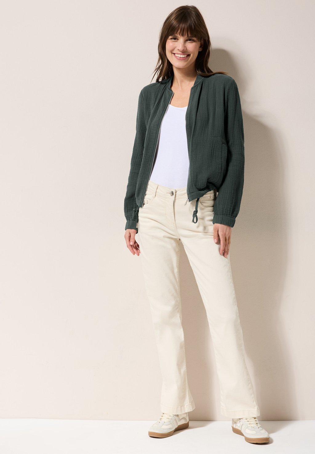 Куртка-бомбер MUSSELIN Cecil, темно-зеленый
Куртка-бомбер MUSSELIN Cecil, темно-зеленый