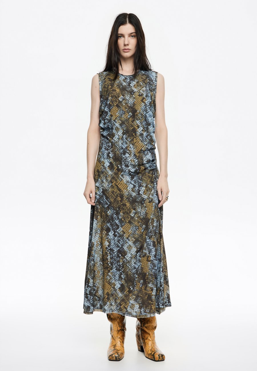 Платье Bimba Y Lola FRUNCIDO SNAKE, Snake Caqui/Khaki
Платье Bimba Y Lola FRUNCIDO SNAKE, Snake Caqui/Khaki