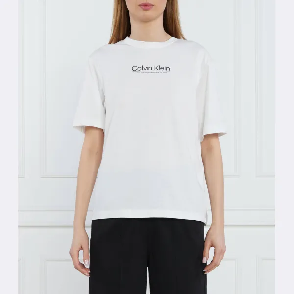 Футболка стандартного кроя с графическим логотипом и логотипом Calvin Klein, белый
Футболка стандартного кроя с графическим логотипом и логотипом Calvin Klein, белый