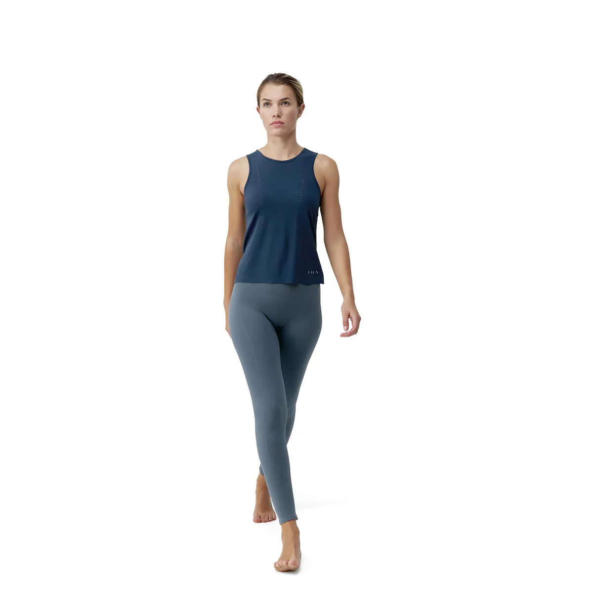 Женская футболка Race Born Living Yoga, тёмно-синий
Женская футболка Race Born Living Yoga, тёмно-синий