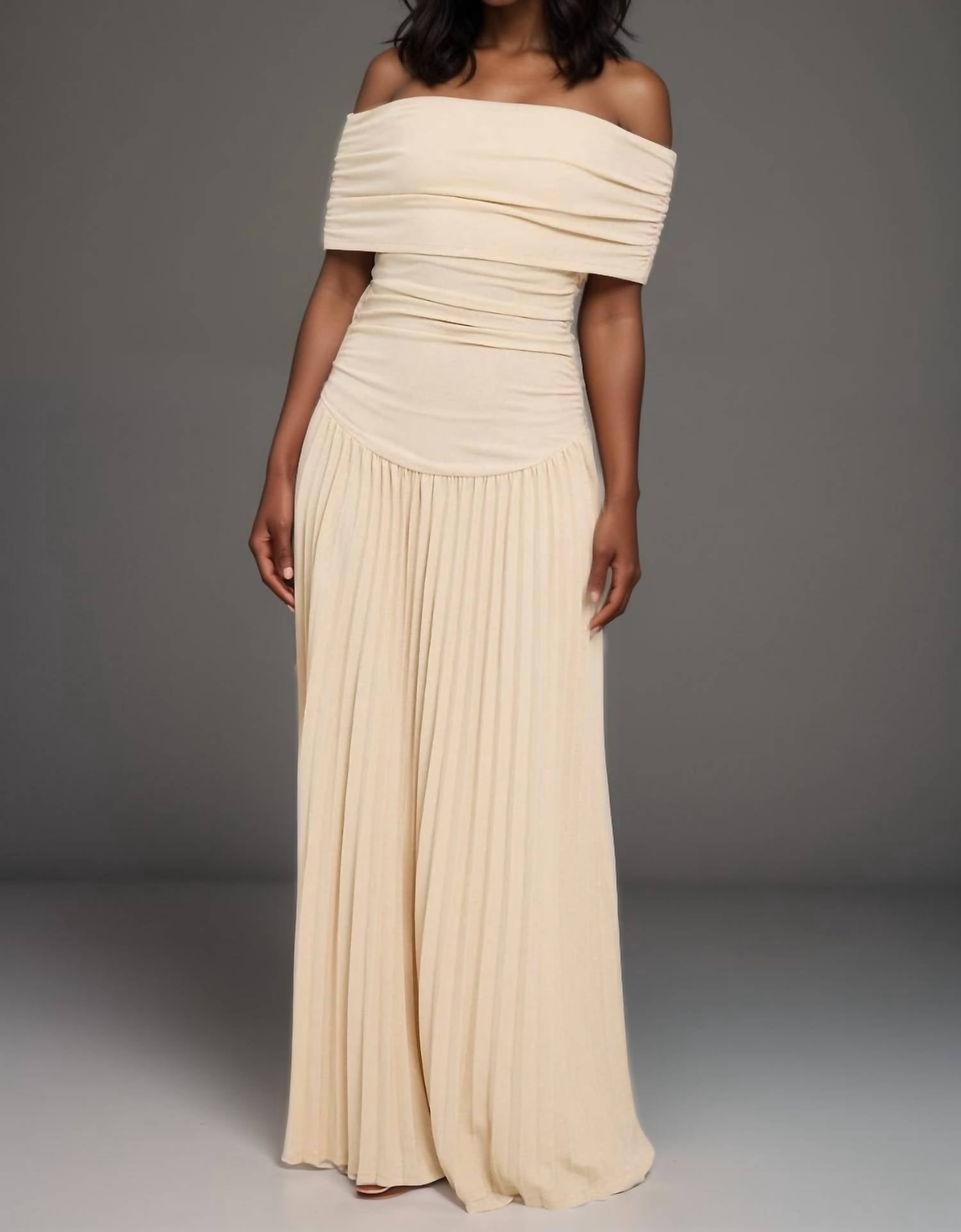 Ария Серенити макси платье в кремовом цвете Nina Cheyenne 
Ария Серенити макси платье в кремовом цвете Nina Cheyenne