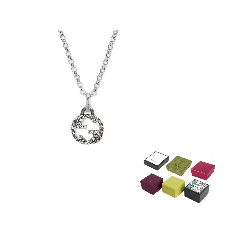 GUCCI Цепочка из серебра 925 пробы
GUCCI Цепочка из серебра 925 пробы