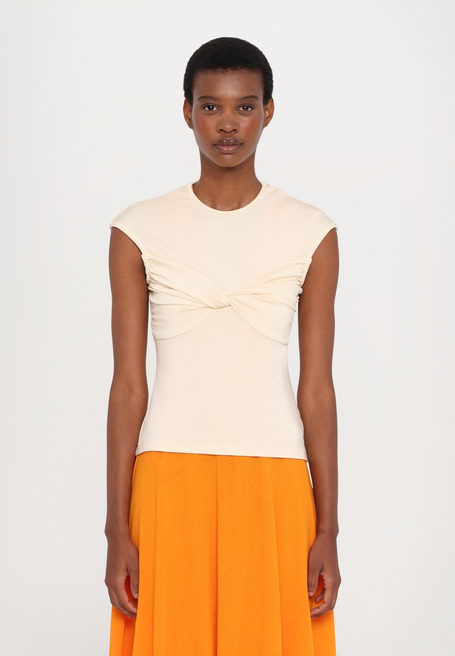 Футболка TOVE PAOLA , Cream/Off-White, Белый, Футболка TOVE PAOLA , Cream/Off-White
Футболка TOVE PAOLA , Cream/Off-White, Белый, Футболка TOVE PAOLA , Cream/Off-White