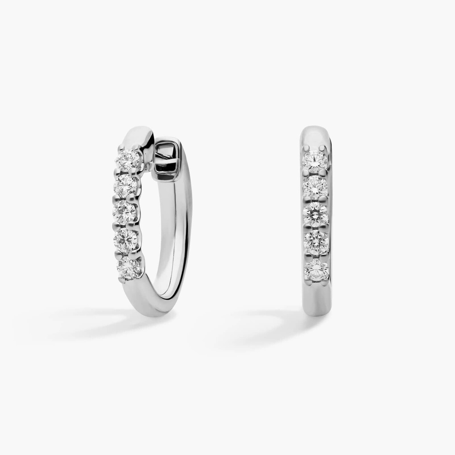Серьги-кольца Luna Diamond Huggie Hoop из 18-каратного белого золота (1/4 карата) - G/SI Blue Nile
Серьги-кольца Luna Diamond Huggie Hoop из 18-каратного белого золота (1/4 карата) - G/SI Blue Nile