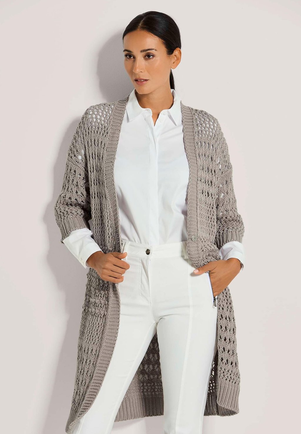 Кардиган MADELEINE, серый
Кардиган MADELEINE, серый