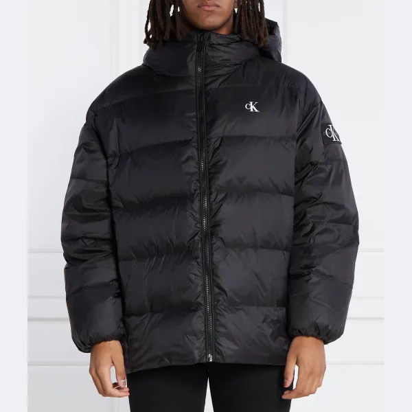Пуховик оверсайз Calvin Klein, черный
Пуховик оверсайз Calvin Klein, черный