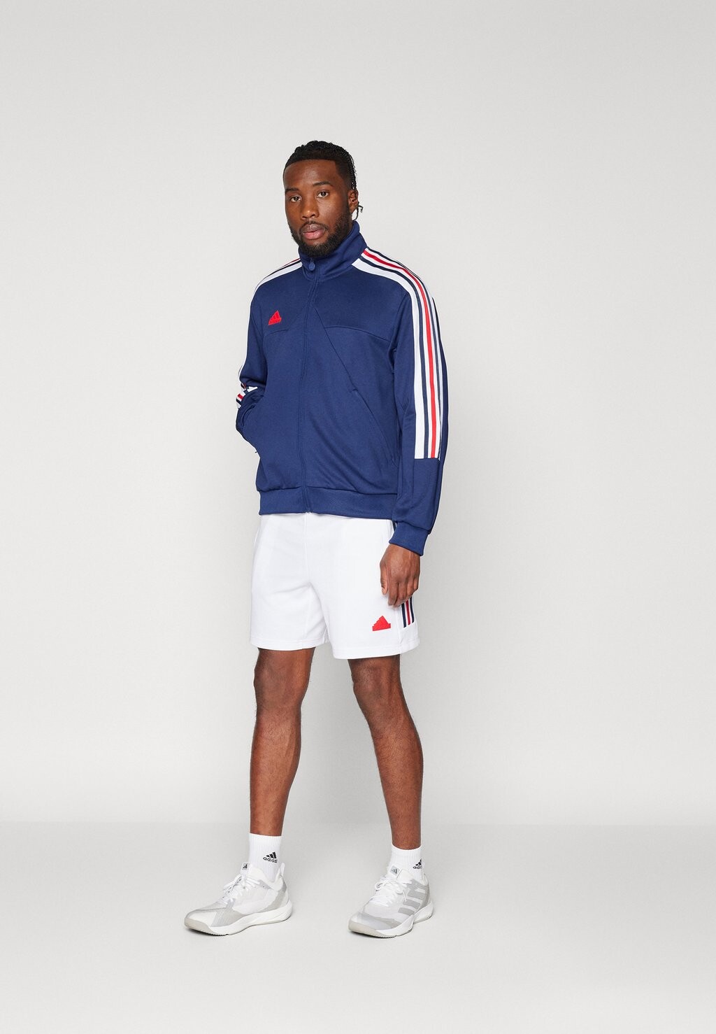 Спортивная куртка House Of Tiro Nations Pack Track Top adidas Sportswear, командная темно-синяя/белая/лучше алая
Спортивная куртка House Of Tiro Nations Pack Track Top adidas Sportswear, командная темно-синяя/белая/лучше алая