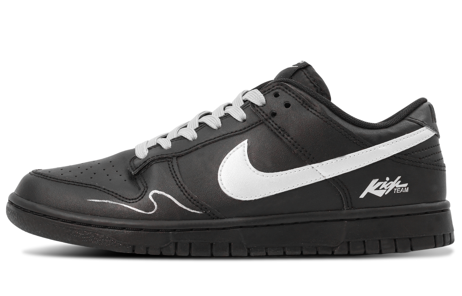 Nike Кроссовки для скейтбординга Dunk из синтетической кожи с термоизоляцией, низкие, унисекс, черный
Nike Кроссовки для скейтбординга Dunk из синтетической кожи с термоизоляцией, низкие, унисекс, черный