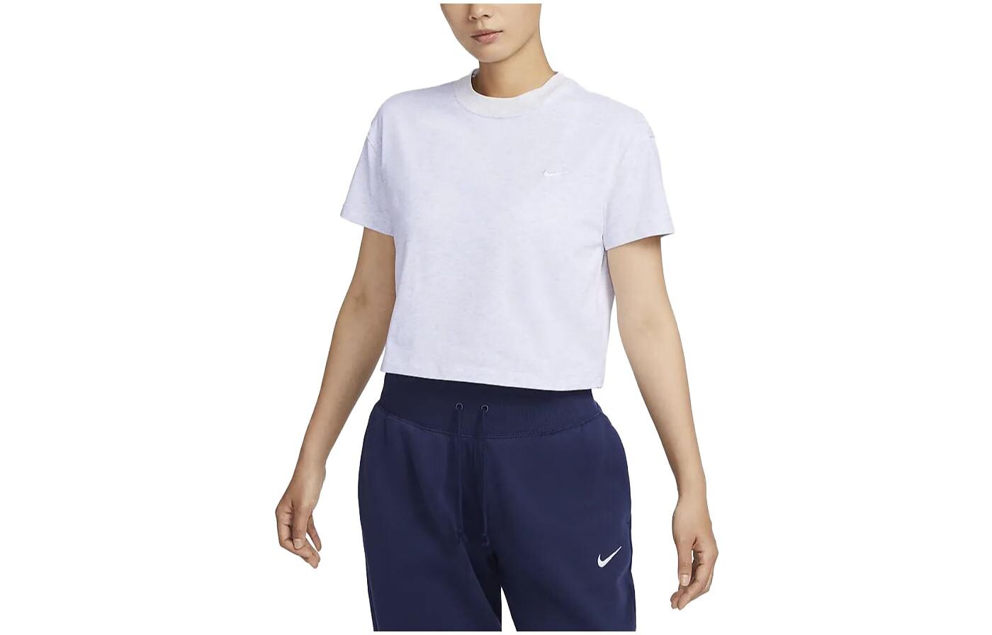 Футболка женская тонирующая березового цвета Nike
Футболка женская тонирующая березового цвета Nike