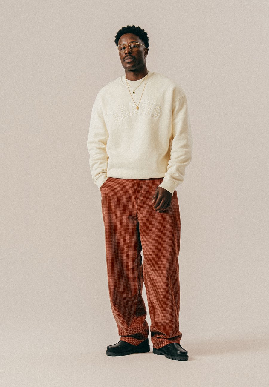 Толстовка BLKVIS LOGO CREWNECK, Antique White/Off-White
Толстовка BLKVIS LOGO CREWNECK, Antique White/Off-White