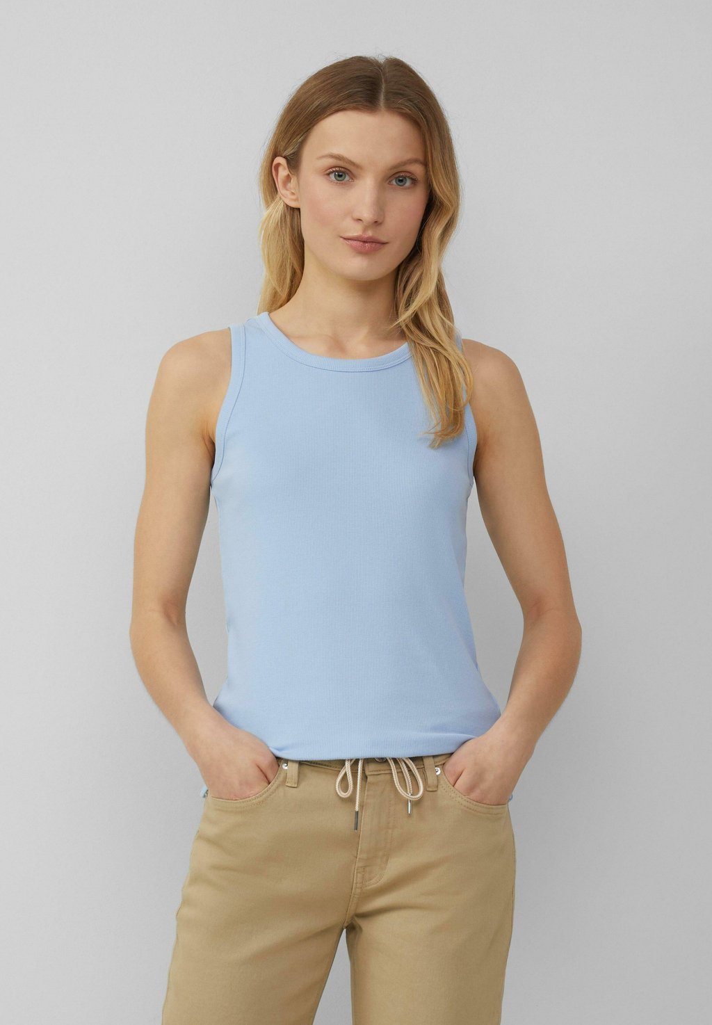 Топ SLIM-FIT MIT STRUKTUR s.Oliver, светло-голубой
Топ SLIM-FIT MIT STRUKTUR s.Oliver, светло-голубой