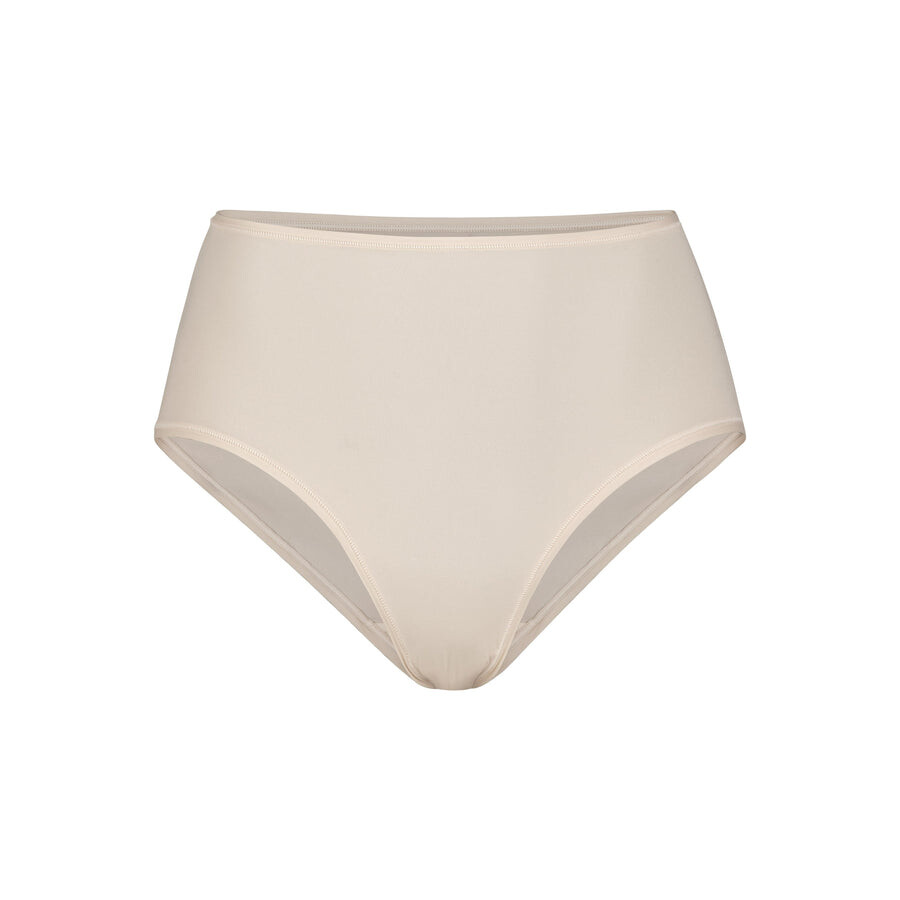 Трусы SKIMS Fits Everybody, песочный
Трусы SKIMS Fits Everybody, песочный