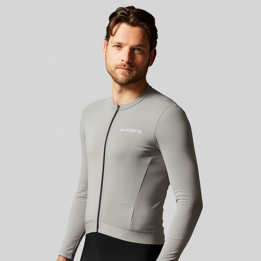 ACELERA Термофлисовая мужская велосипедная куртка с длинными рукавами. Одежда для велоспорта.
ACELERA Термофлисовая мужская велосипедная куртка с длинными рукавами. Одежда для велоспорта.