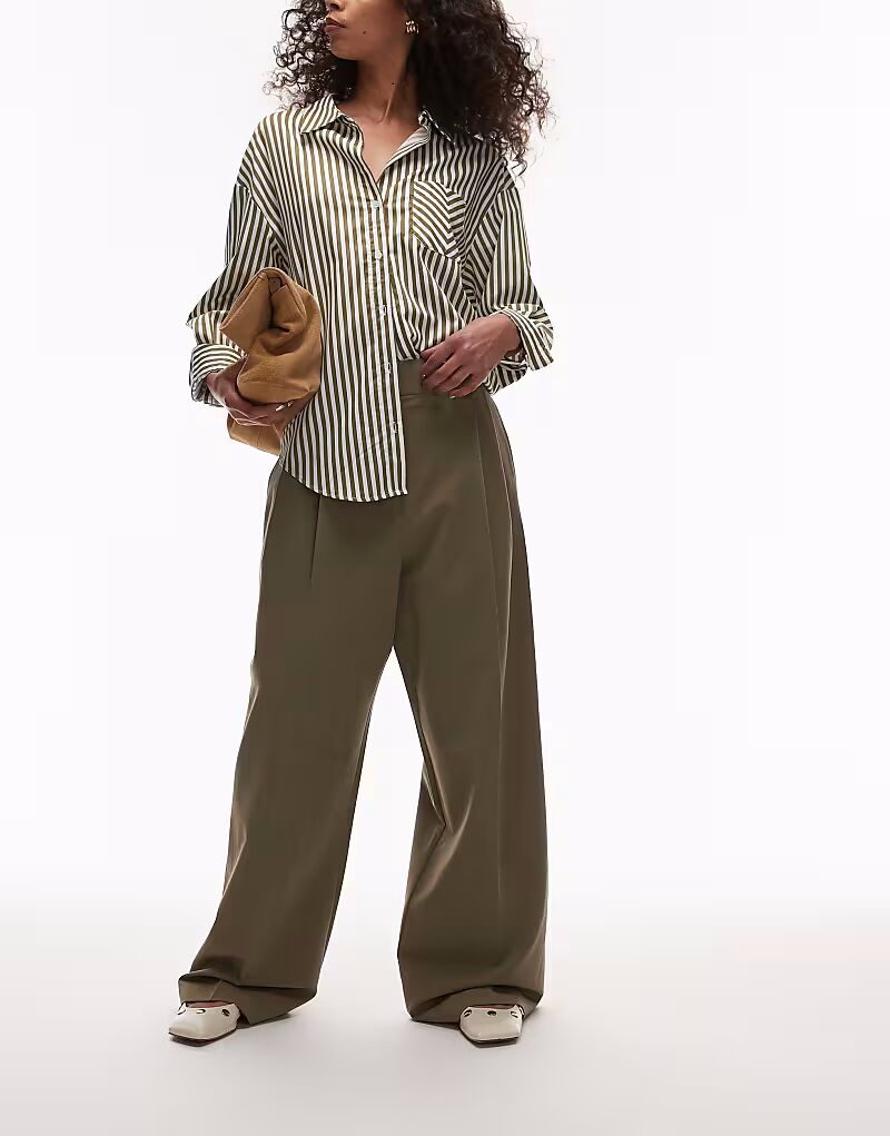 Премиальные прямые брюки Topshop с двойной складкой цвета хаки
Премиальные прямые брюки Topshop с двойной складкой цвета хаки