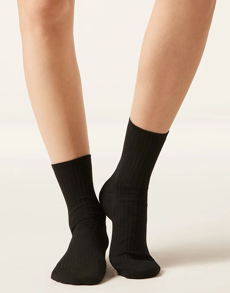 Короткие носки Calzedonia Ribbed черного цвета
Короткие носки Calzedonia Ribbed черного цвета