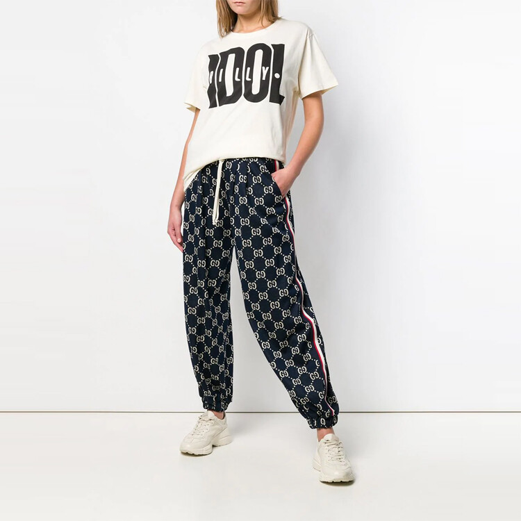 Футболка женская цвета слоновой кости Gucci
Футболка женская цвета слоновой кости Gucci