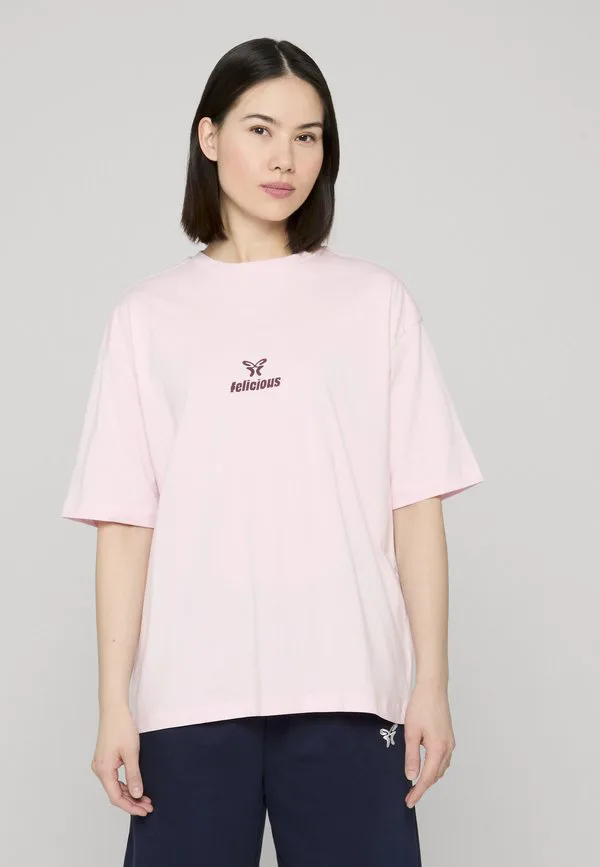 Простая футболка оверсайз с принтом Felicious, Blush Pink, Розовый, Простая футболка оверсайз с принтом Felicious, Blush Pink
Простая футболка оверсайз с принтом Felicious, Blush Pink, Розовый, Простая футболка оверсайз с принтом Felicious, Blush Pink