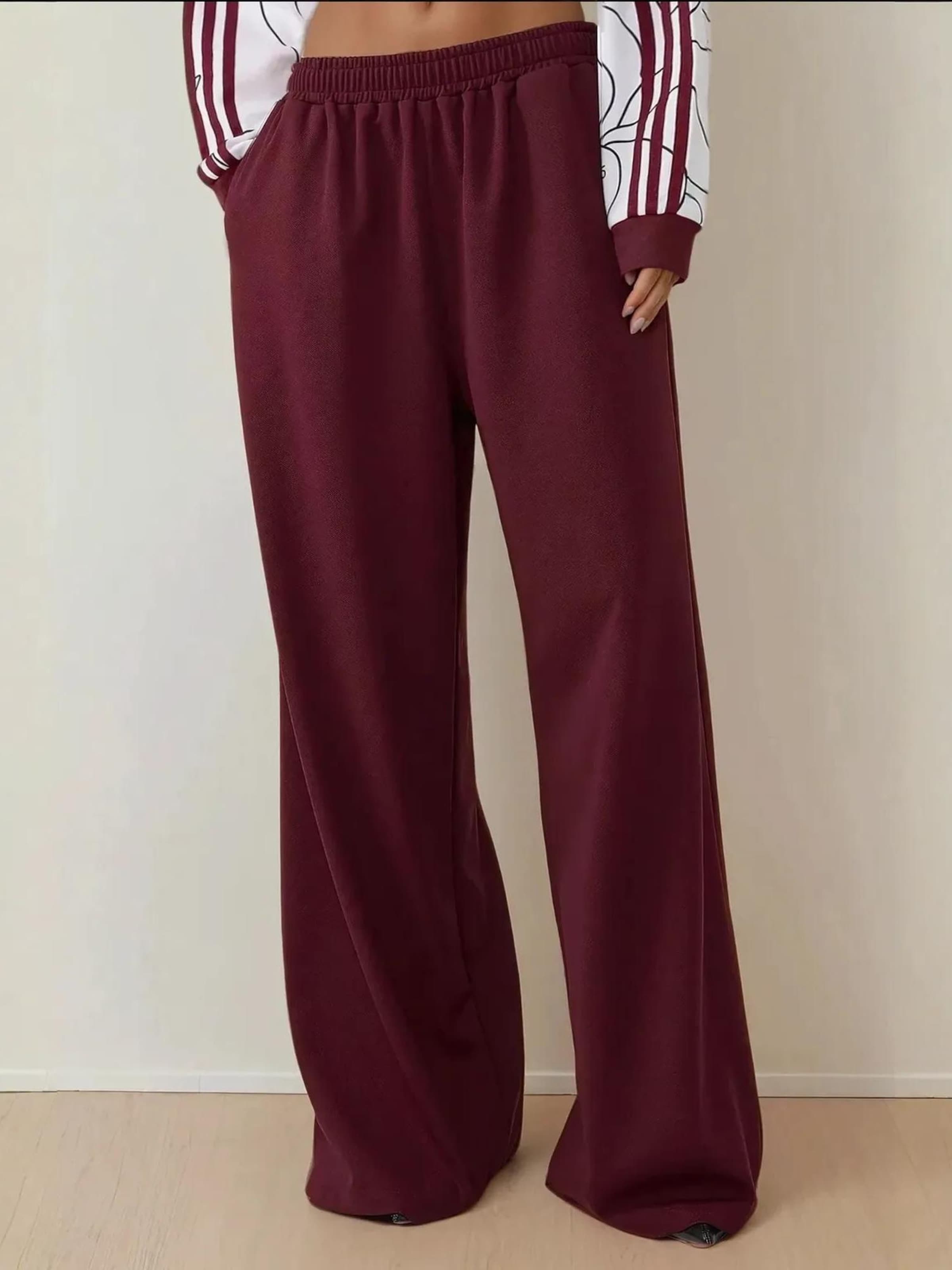 Hiccup Широкие брюки в цвете бургунди
Hiccup Широкие брюки в цвете бургунди