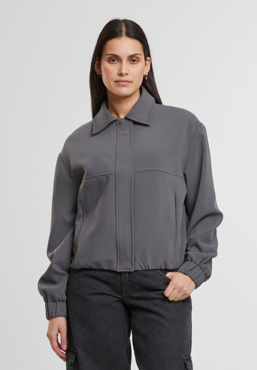 Летняя куртка Urban Classics, серый
Летняя куртка Urban Classics, серый