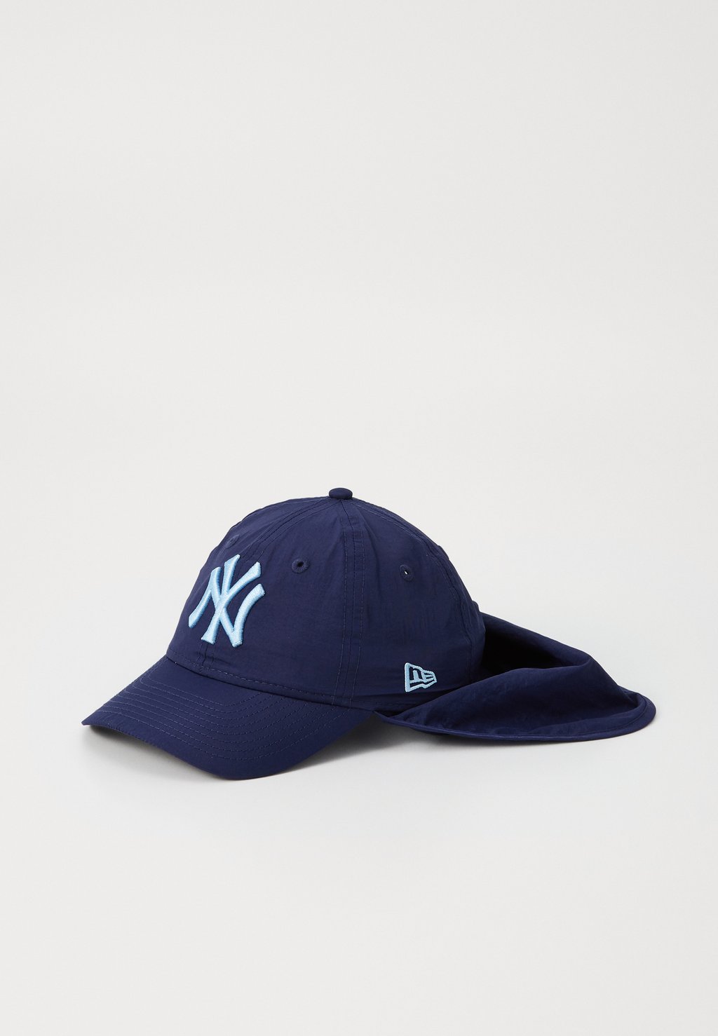 Бейсболка KIDS CHILD SUN SHIELD 9FORTYUNISEX New Era, синий
Бейсболка KIDS CHILD SUN SHIELD 9FORTYUNISEX New Era, синий