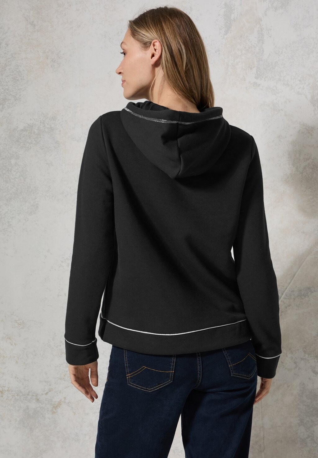 Толстовка с капюшоном Cecil, черный
Толстовка с капюшоном Cecil, черный