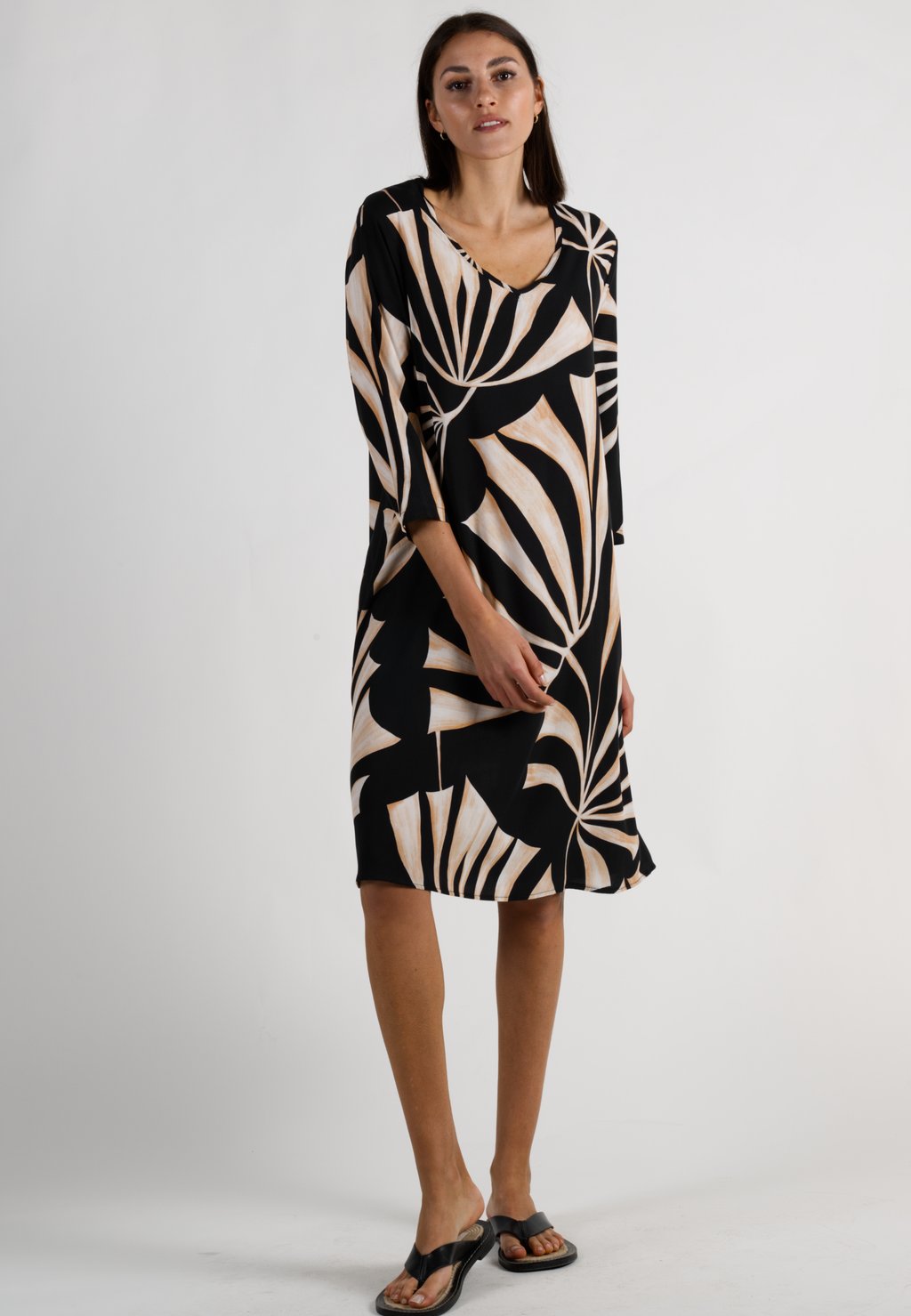 Повседневное платье PALM BREEZE MIDI Andijamo, кремовый
Повседневное платье PALM BREEZE MIDI Andijamo, кремовый