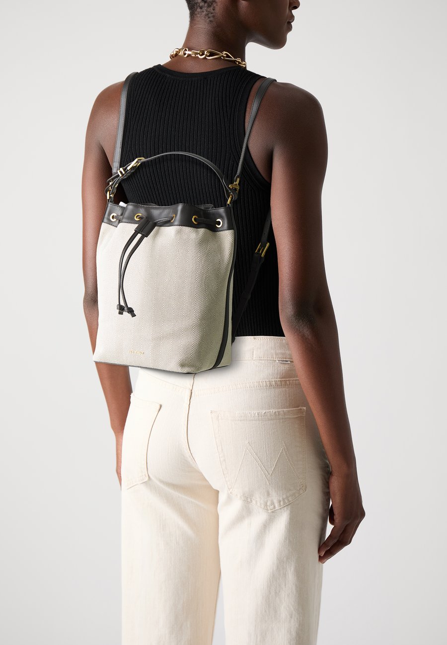 Рюкзак Ted Baker TASHAH, Brown
Рюкзак Ted Baker TASHAH, Brown