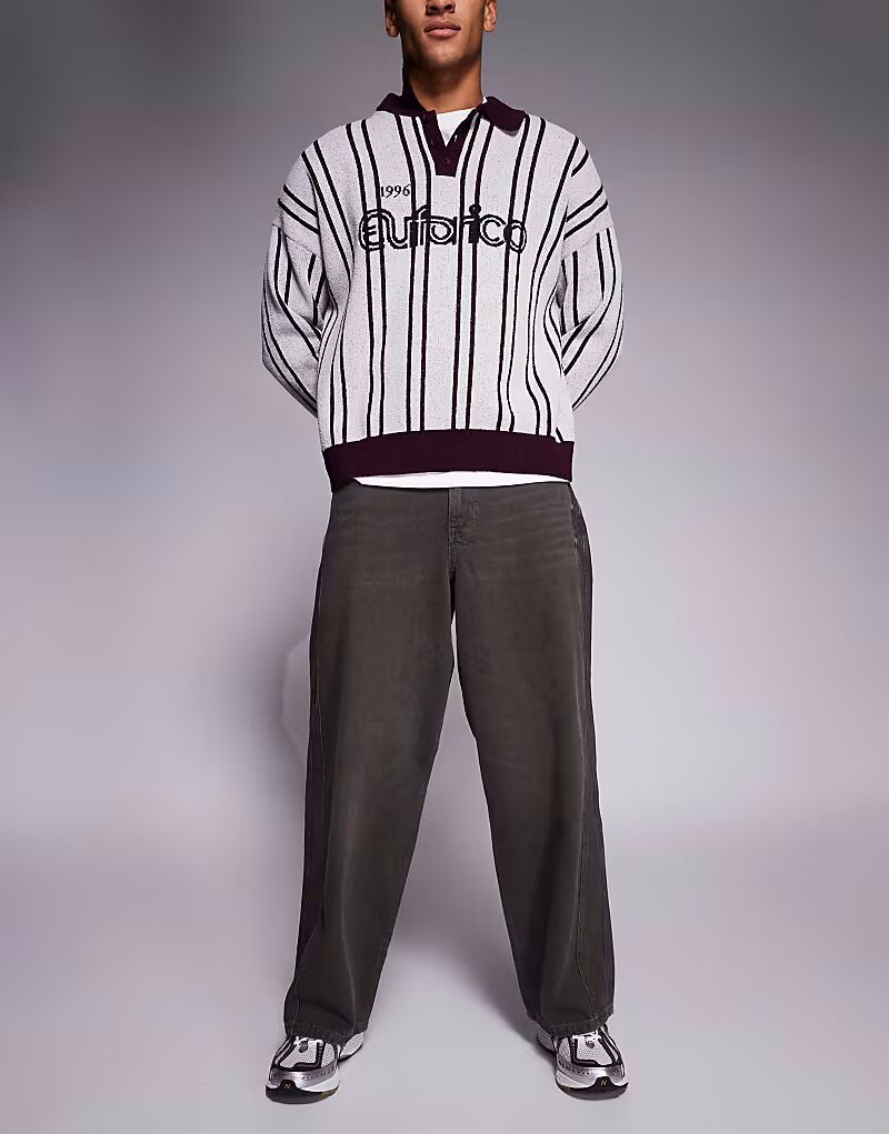 Джинсы очень мешковатые, черного цвета River Island
Джинсы очень мешковатые, черного цвета River Island