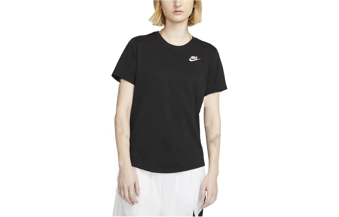 Футболка женская черная Nike
Футболка женская черная Nike