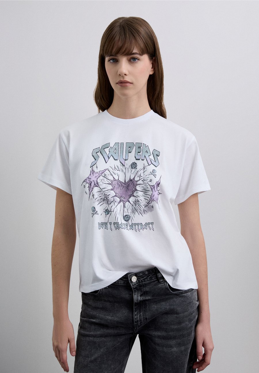 Футболка Scalpers KISS TEE, White, Белый, Футболка Scalpers KISS TEE, White
Футболка Scalpers KISS TEE, White, Белый, Футболка Scalpers KISS TEE, White
