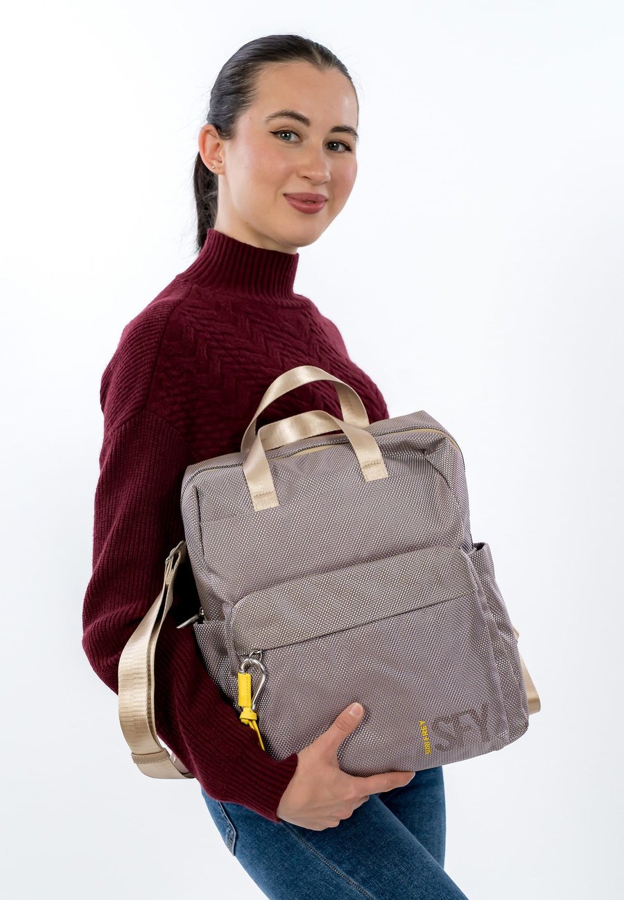 Рюкзак SURI FREY MARRY, Sand
Рюкзак SURI FREY MARRY, Sand