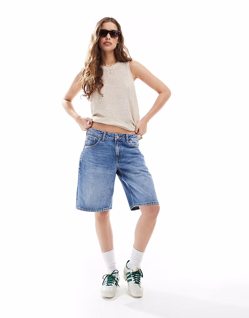 Dr Denim Lea шорты свободного кроя с заниженной талией в цвете Stream Sky Fade Midwash Blue
Dr Denim Lea шорты свободного кроя с заниженной талией в цвете Stream Sky Fade Midwash Blue