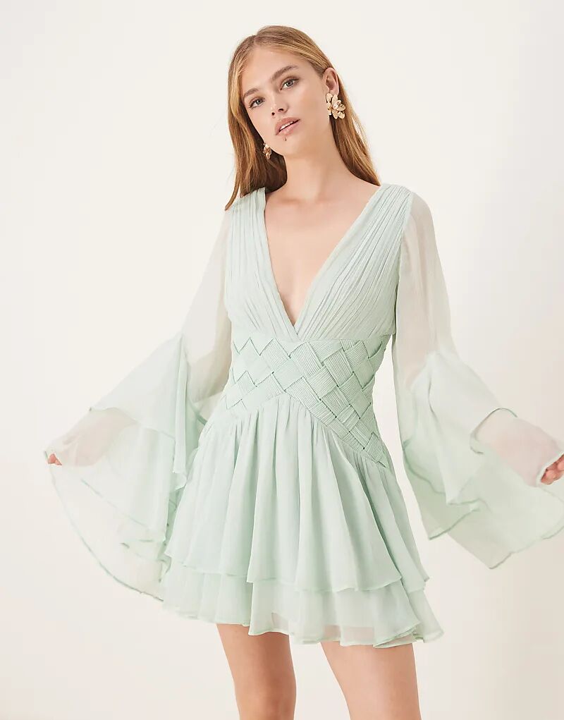 Мини-платье ASOS DESIGN с оборками и плетеными деталями нежно-голубого цвета
Мини-платье ASOS DESIGN с оборками и плетеными деталями нежно-голубого цвета