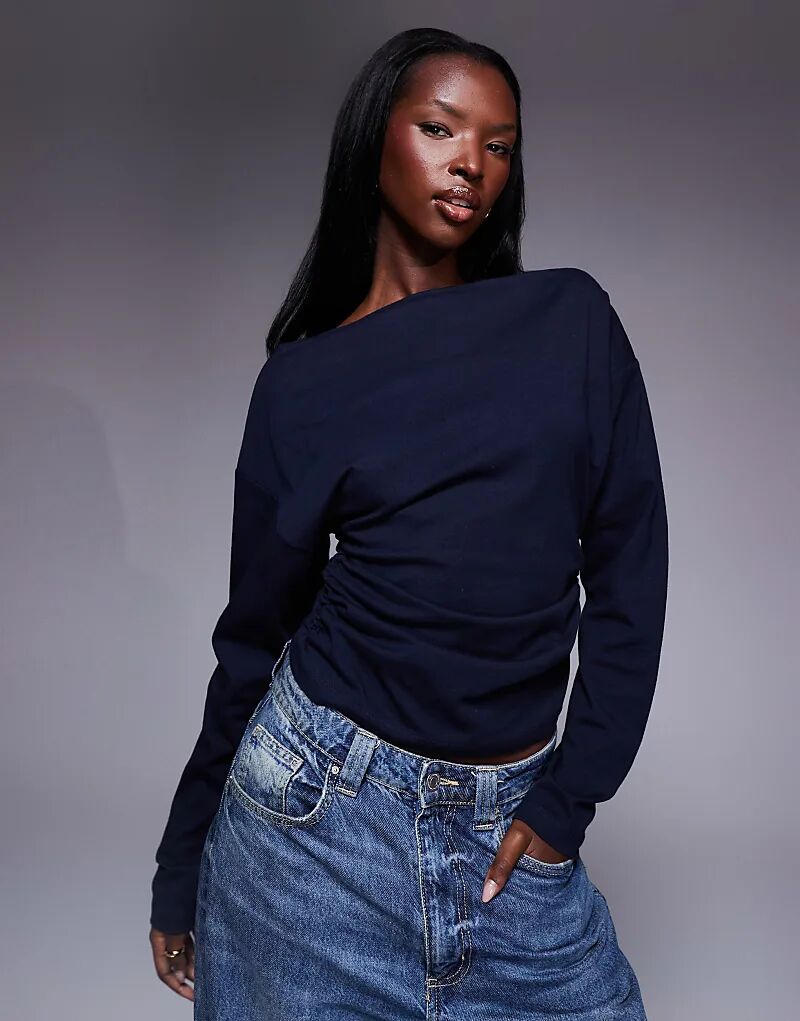 Лонгслив ASOS DESIGN с длинными рукавами и сборками по бокам, темно-синего цвета
Лонгслив ASOS DESIGN с длинными рукавами и сборками по бокам, темно-синего цвета