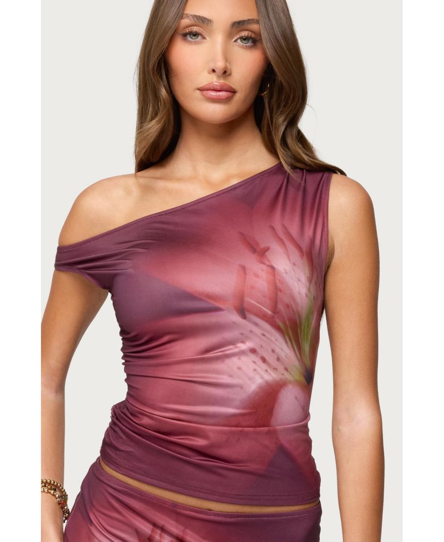 Женский топ с тигровым цветком и открытыми плечами Edikted, Burgundy
Женский топ с тигровым цветком и открытыми плечами Edikted, Burgundy