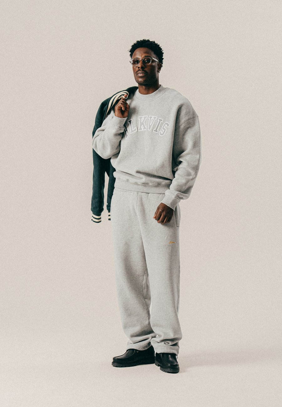 Толстовка BLKVIS LOGO CREWNECK, Mid Grey Heather/Grey
Толстовка BLKVIS LOGO CREWNECK, Mid Grey Heather/Grey