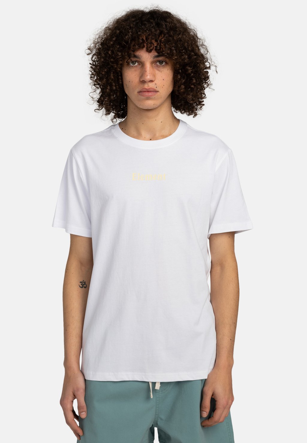 Футболка с принтом Element, молочный
Футболка с принтом Element, молочный