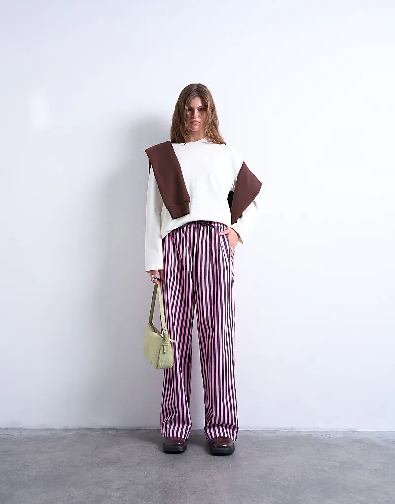 Прямые брюки Topshop из поплина в полоску розового и фиолетового цветов
Прямые брюки Topshop из поплина в полоску розового и фиолетового цветов