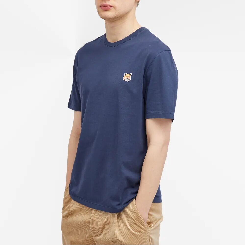 Maison Kitsune Обычная футболка с нашивкой в виде головы лисы, синий
Maison Kitsune Обычная футболка с нашивкой в виде головы лисы, синий