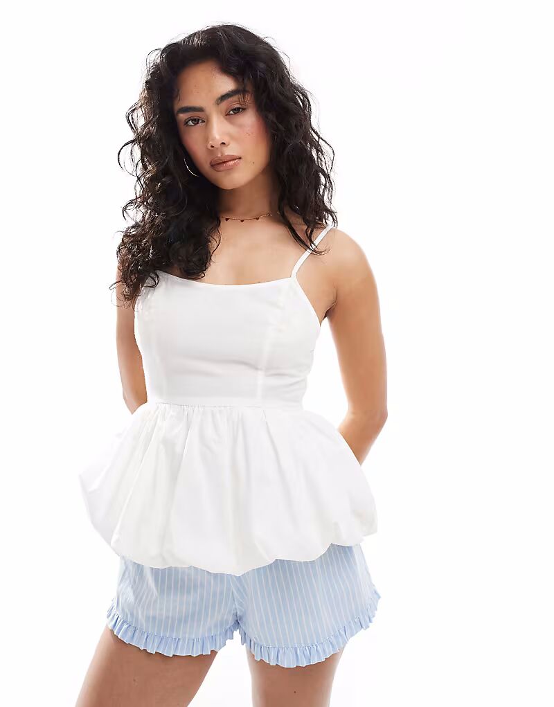 Корсетный топ Miss Selfridge с пышными шариками белого цвета
Корсетный топ Miss Selfridge с пышными шариками белого цвета